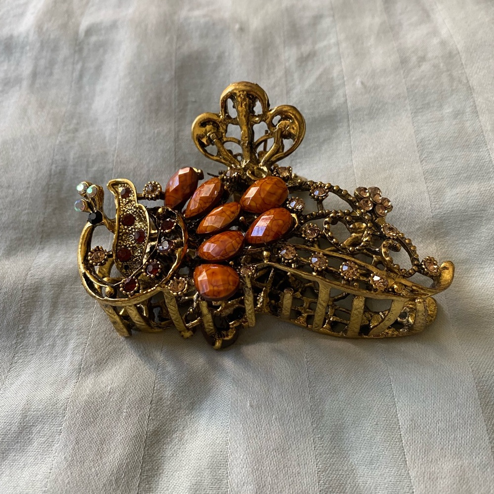 BOGO 2 x $10 New “Bronze / Brown Metal Hair Clip”